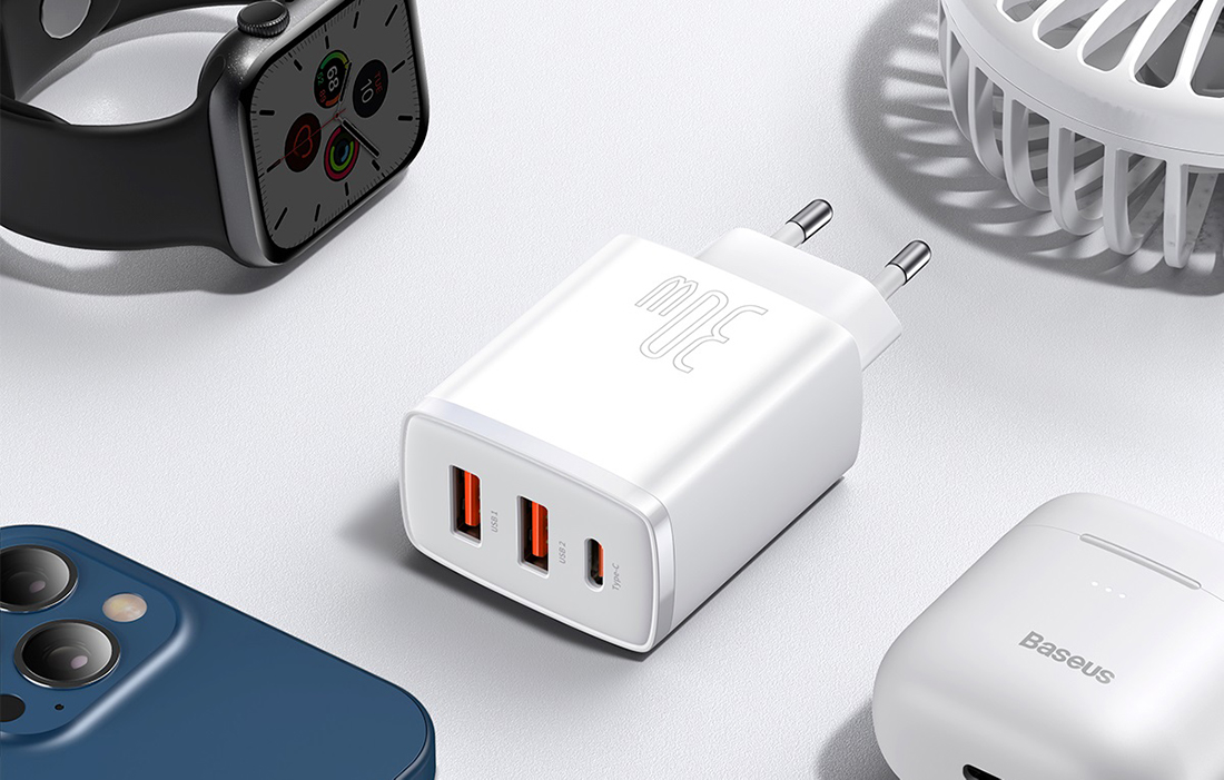 Baseus Compact Quick Charger front view