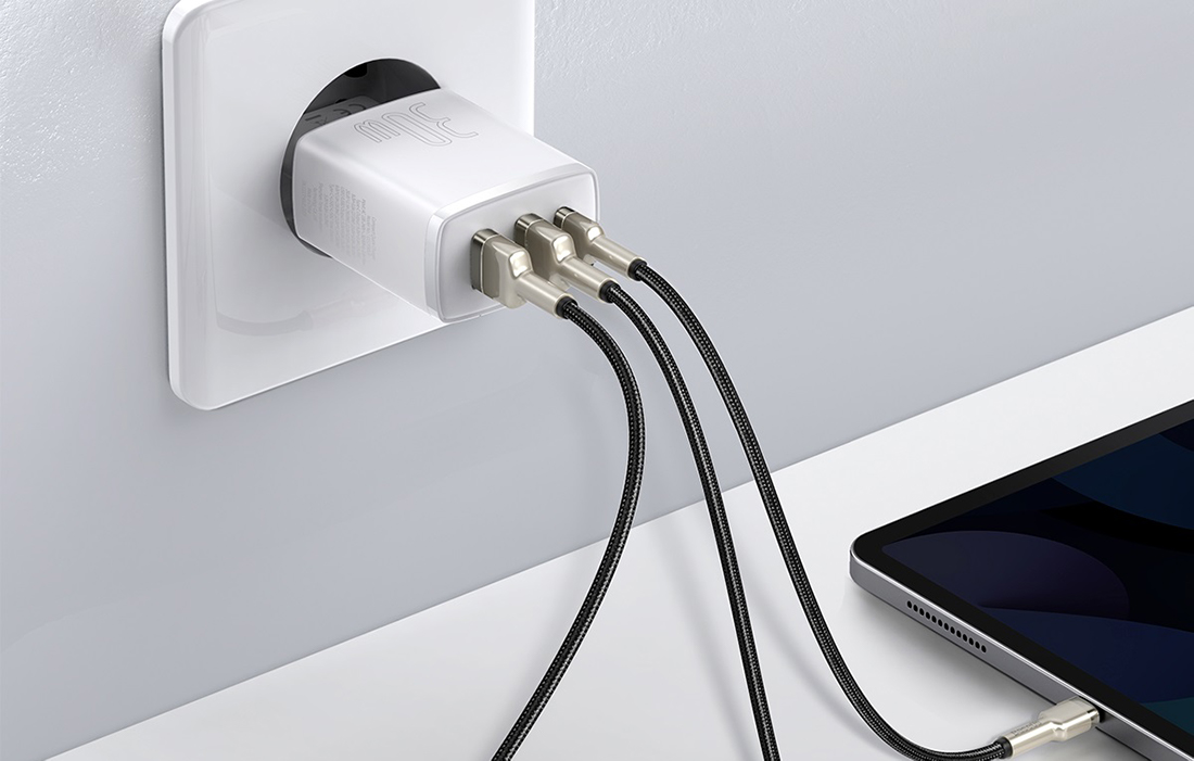 Baseus Quick Charger multiple ports usage
