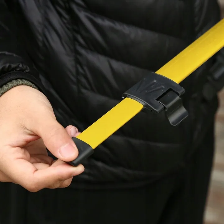 Tripod with built-in vial for precise leveling