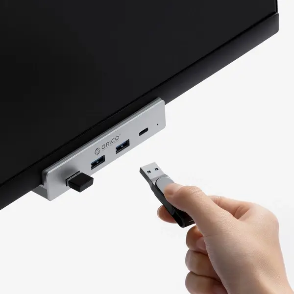 Orico MH4PC USB-A and USB-C port layout