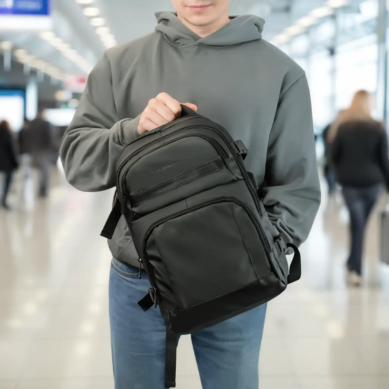 Wozinsky WPW-20L backpack comfortable straps and durable construction