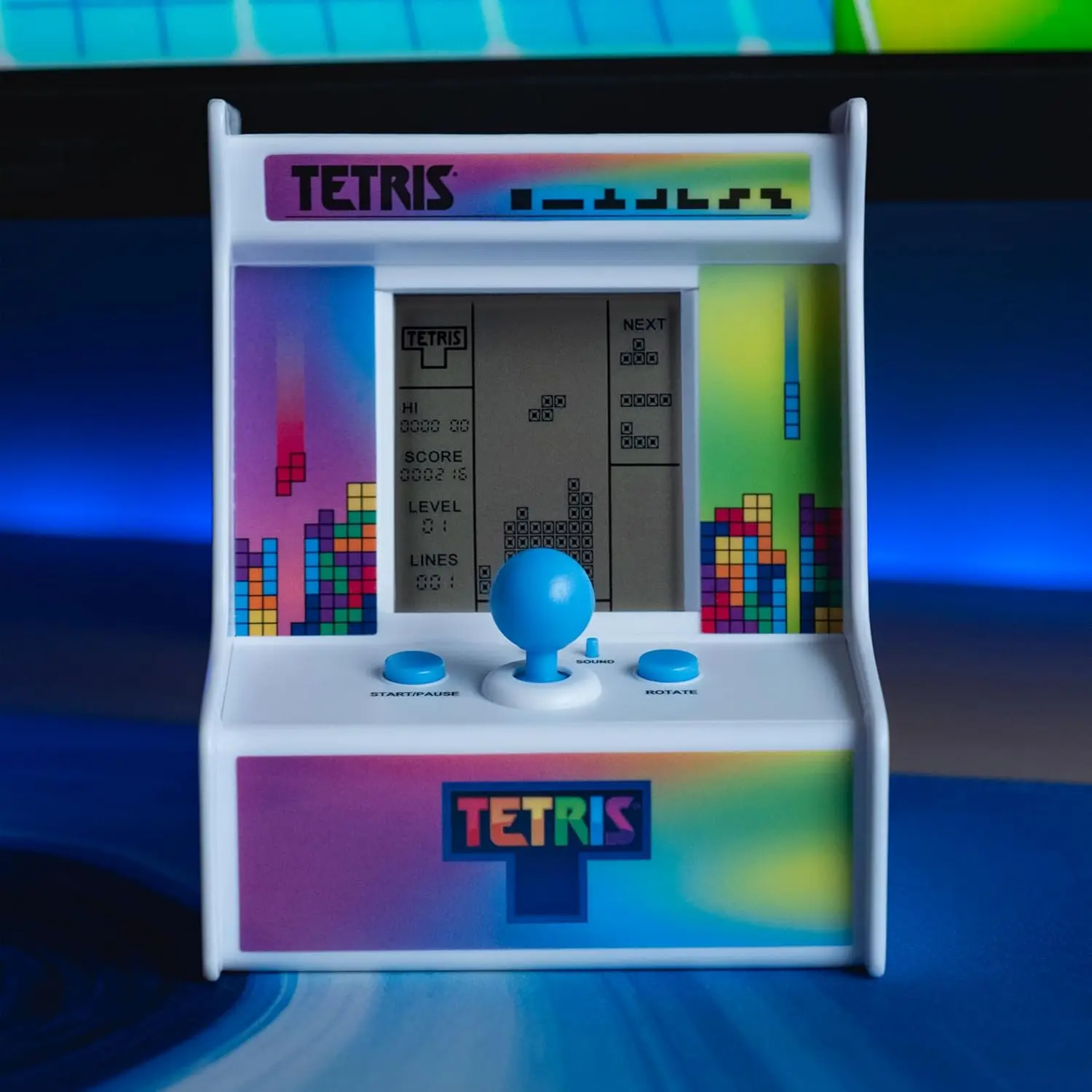 Retro handheld puzzle game console