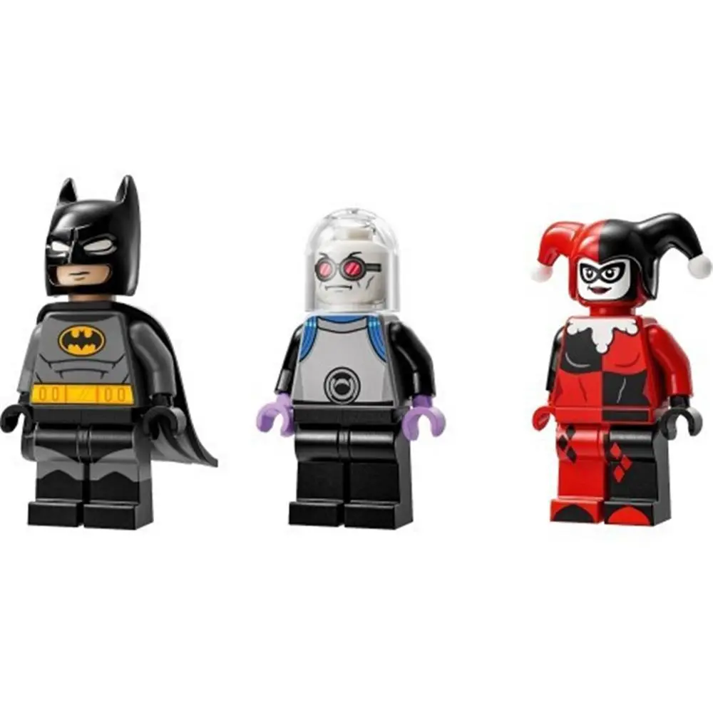LEGO 76274 Batmobile vs Harley Quinn & Mr Freeze (7).webp
