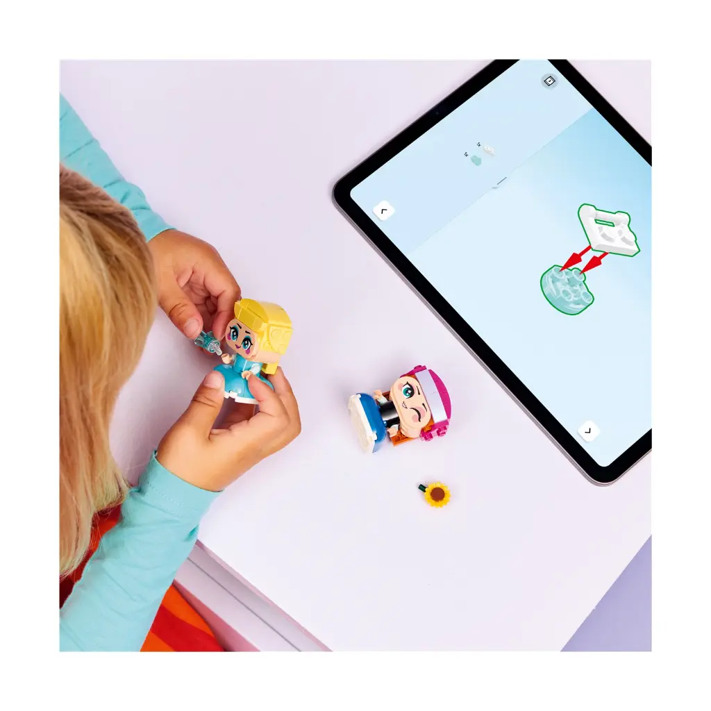 LEGO 43284 Frozen Mini Anna & Elsa (5).webp