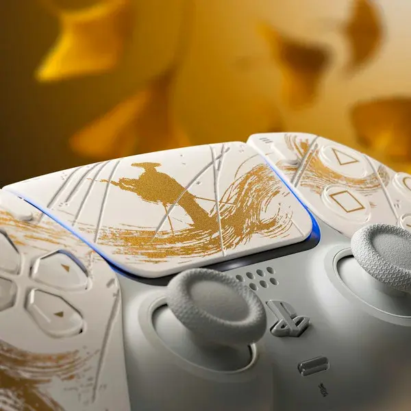 Sony-Computer-Ent-PS5-Console-1TB-Ghost-Of-Yotei-Gold-Limited-Edition-White-Slim-ITA (2).webp